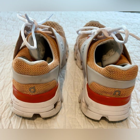 On Running Women's CLOUDSWIFT - COPPER/FROST Size 7 - Picture 5 of 6